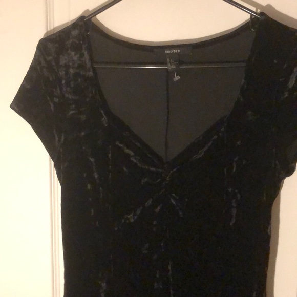 Black crushed velvet mini dress - Picture 2 of 2